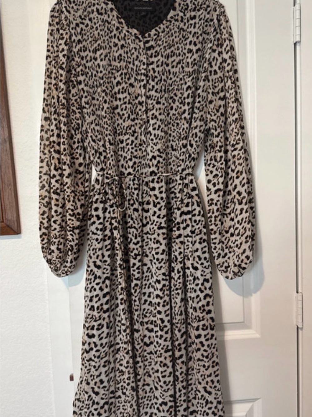 Banana Republic Beige and Black Leopard Print Long Sleeve Midi Dress